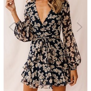 Selfie Leslie Balloon Sleeve ruffle mini Dress